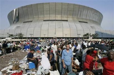 Superdome crowds at street level