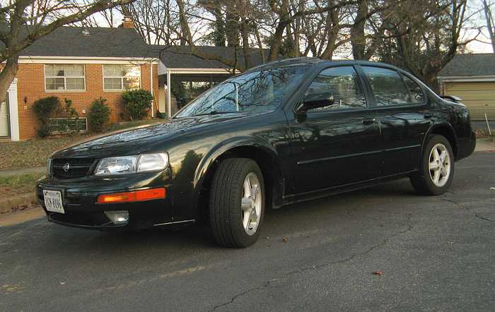 Jerry-VA's listings on Craigs List Nissan Maxima 1987, corner 2