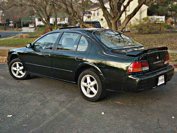Jerry-VA sales on Craig's List, WashDC Nissan Maxima 1987, Corner #3