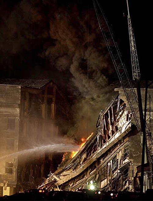 911: Pentagon still in flames at night.